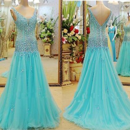  Charming Crystal Evening Dress，P..